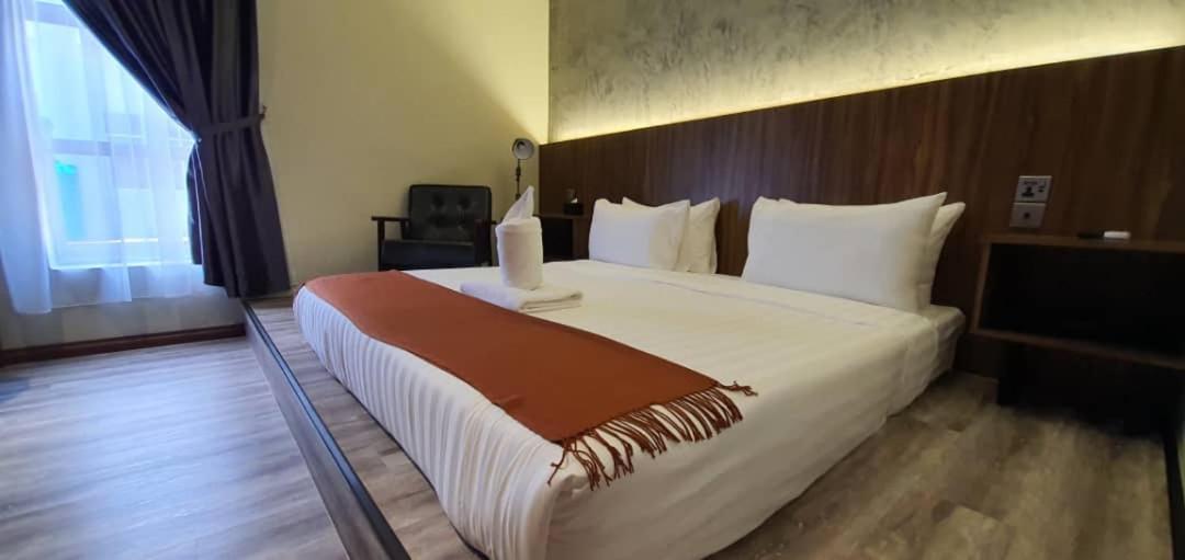 Vista Hotel Tawau Esterno foto