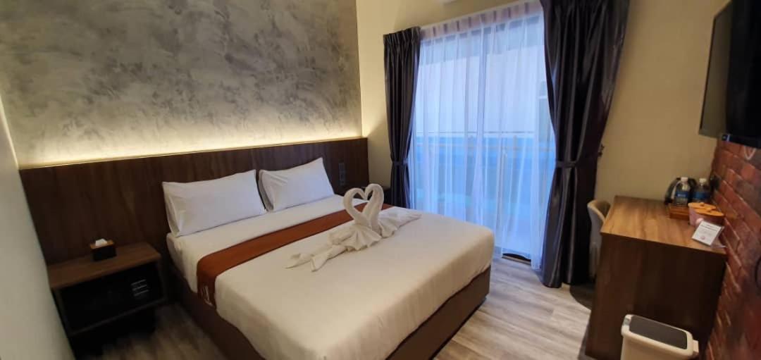 Vista Hotel Tawau Esterno foto