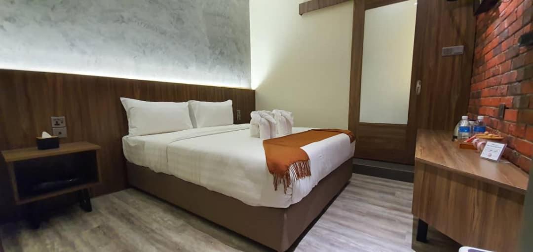 Vista Hotel Tawau Esterno foto