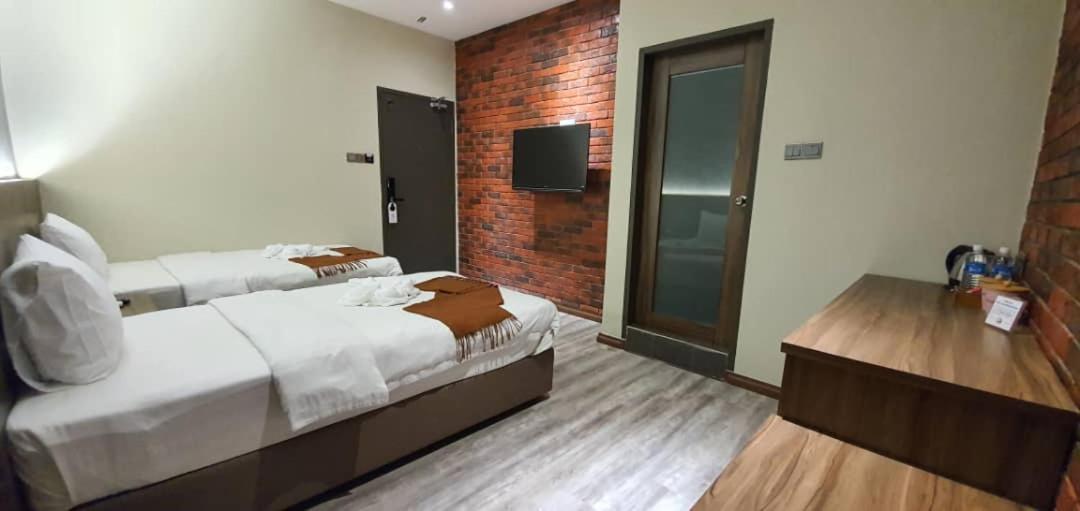 Vista Hotel Tawau Esterno foto
