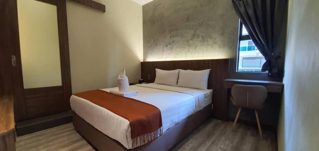 Vista Hotel Tawau Esterno foto